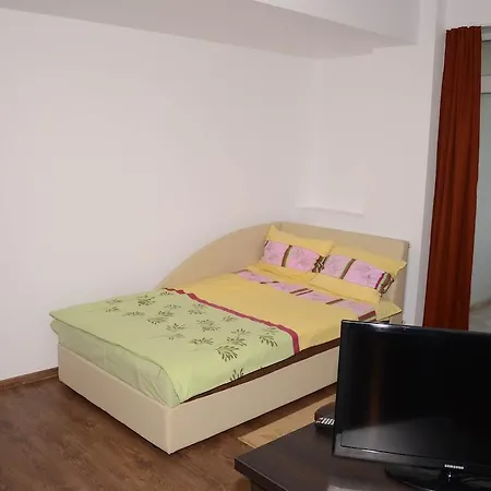 La Cave بوخارست