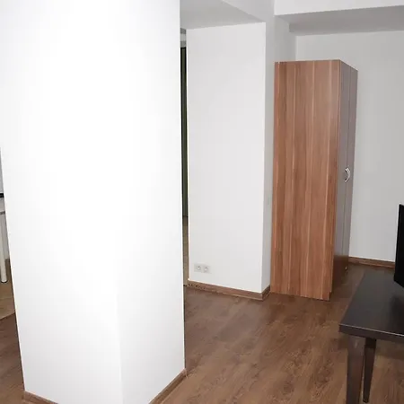 Lägenhetshotell La Cave Bukarest