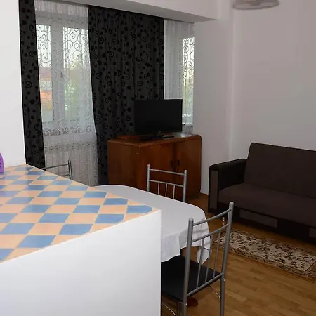 Lägenhetshotell La Cave Bukarest