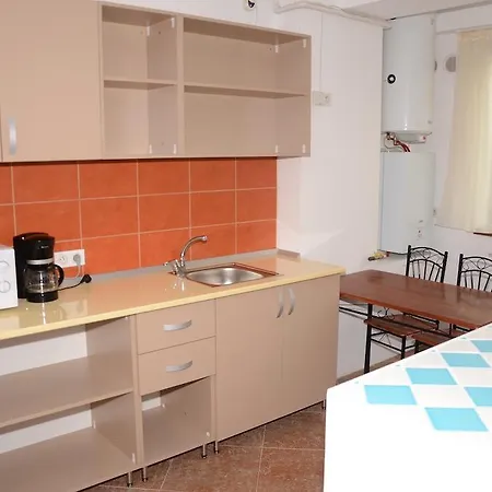 Lägenhetshotell La Cave Bukarest